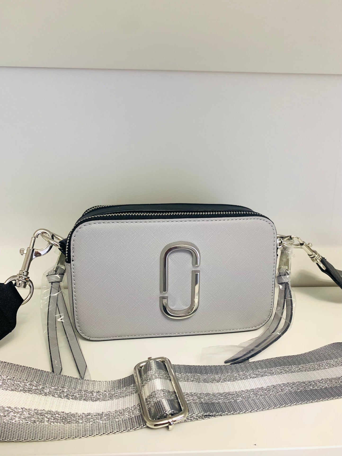 Tas Snapshot Grey