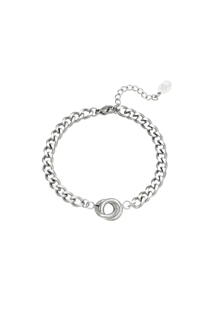 Armband ineinander verschlungen